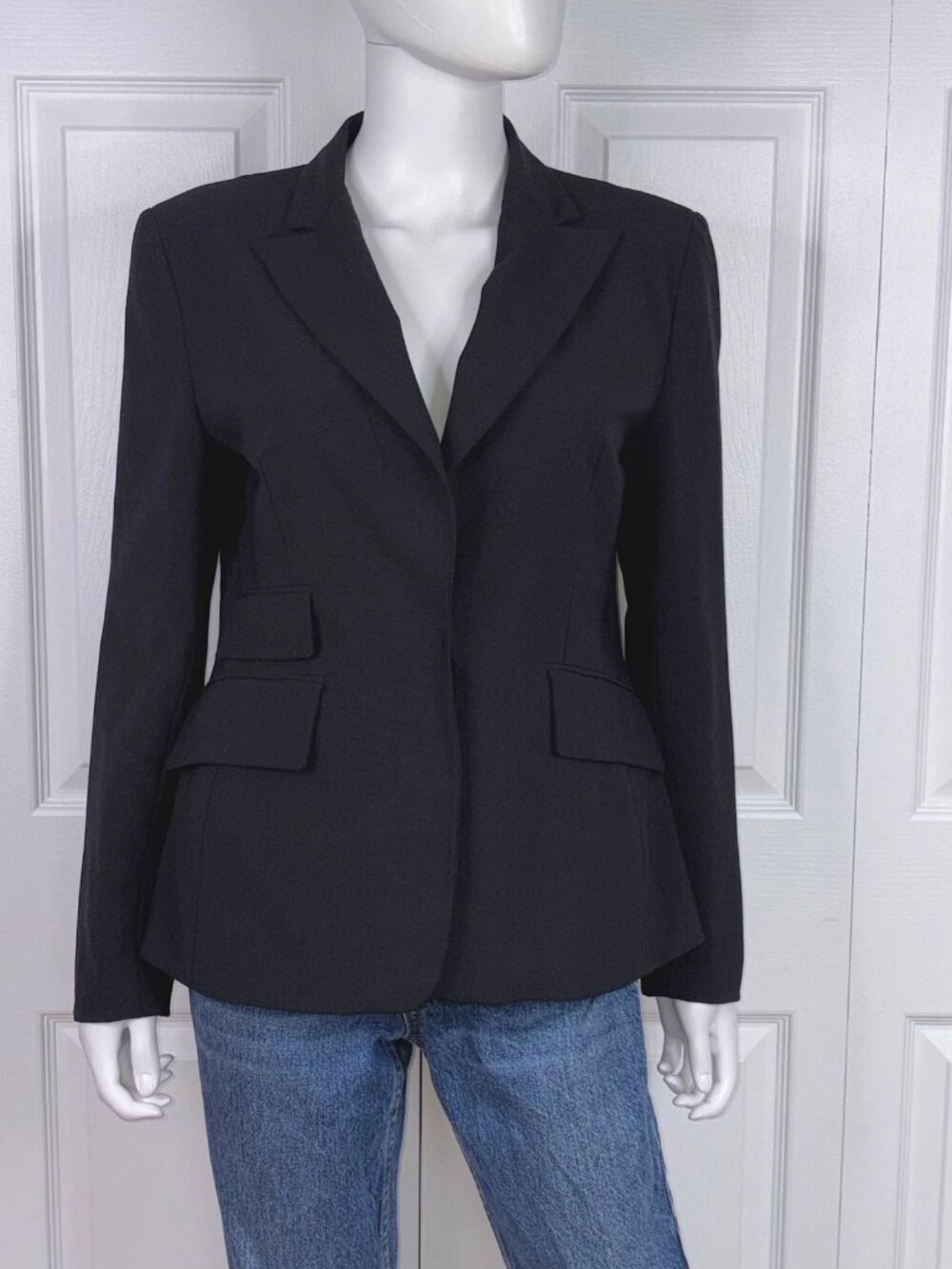 SANDRA ANGELOZZI women's black blazer size 8 LIKE NEW
